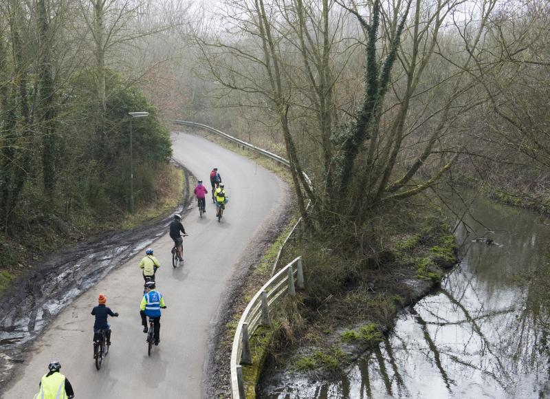 chasing group cycling